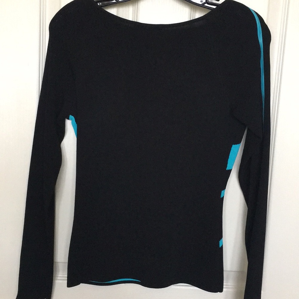NWT Cyrus Sweater with geometric design - Picture 5 of 8